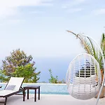 Etoni, Amazing Sea Views, Infinity Pool Villa *