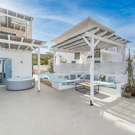 Etoni, Amazing Sea Views, Infinity Pool