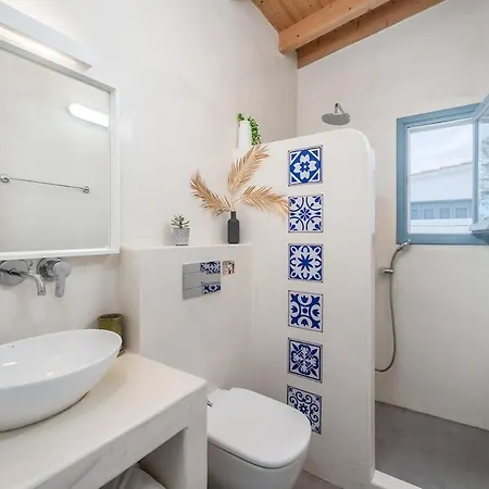 Villa Etoni, Amazing Sea Views, Infinity Pool Kalamítsi