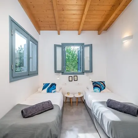 Villa Etoni, Amazing Sea Views, Infinity Pool *