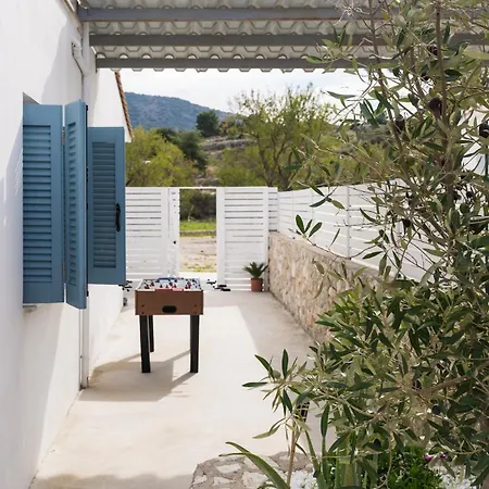 Villa Etoni, Amazing Sea Views, Infinity Pool *