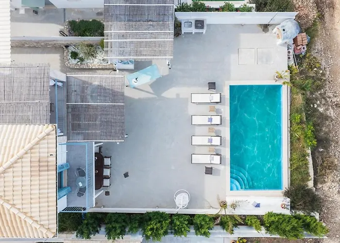 Etoni, Amazing Sea Views, Infinity Pool Willa *